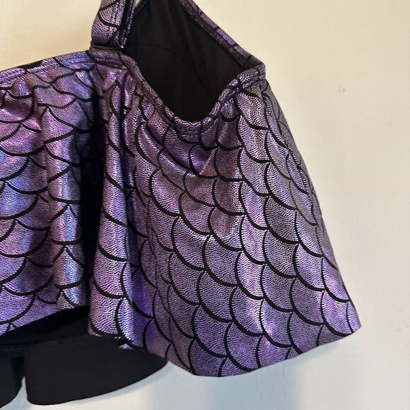 Torrid Iridescent Mermaid Flounce Top Only  2X - Picture 13 of 13